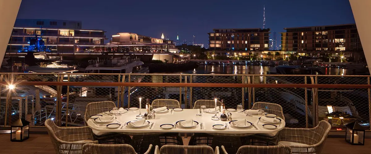 Terraza del Yacht Club Restaurant de Bvlgari Resort Dubai